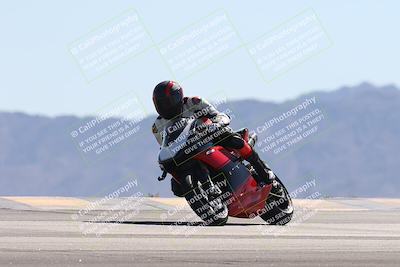 media/Oct-13-2025-Moto Forza (Mon) [[a66d839500]]/3-B Group/Session 4 (Turn 9)/